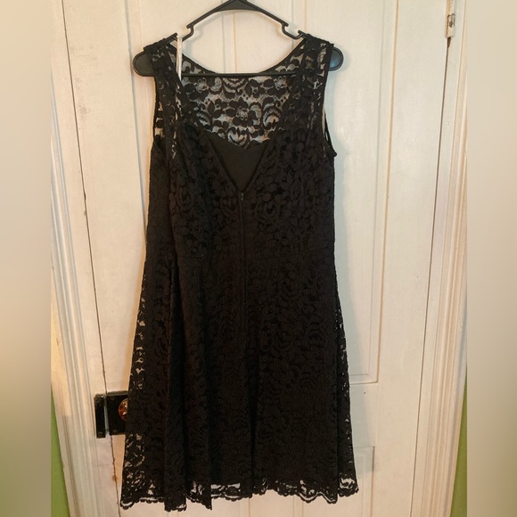 David’s Bridal bridesmaid dress size 18 - Picture 2 of 3